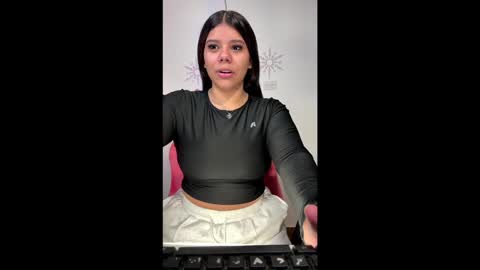 Snapshot of ashleyy18__ chatting on February 2025 08:45:02 PM Ashleyy18 online show from February 2025 08:45:02 PM