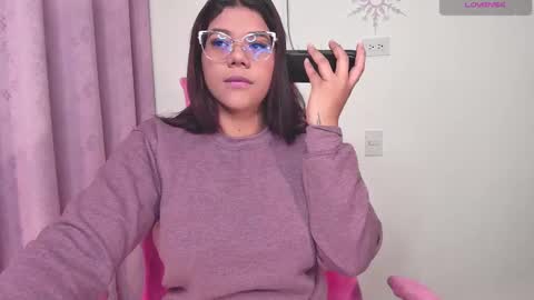 Snapshot of ashleyy18__ chatting on February 2025 09:14:02 AM Ashleyy18 online show from February 2025 09:14:02 AM