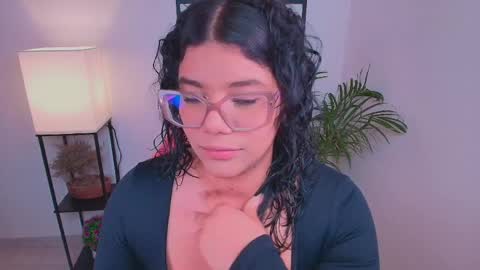 Ashleyy18   online show from April 2026 02:01:01 AM