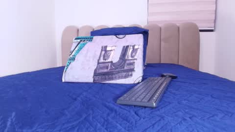 Ashly online show from December 2025 12:03:02 PM