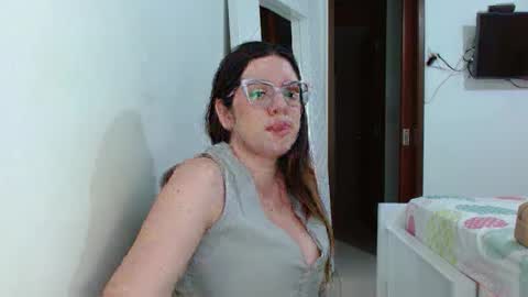 AshlyMoon online show from May 2026 12:18:01 AM