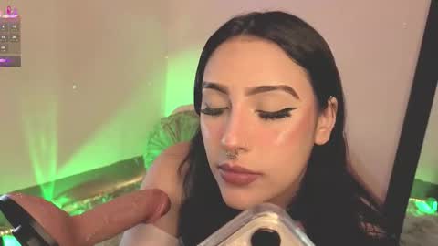 Ash  online show from November 2025 07:46:02 PM