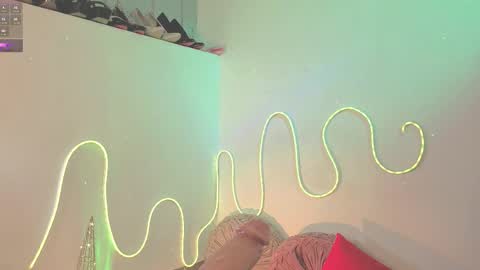 Ash  online show from December 2025 08:06:02 PM