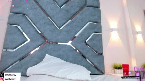 Ashly  online show from December 2024 11:05:02 PM