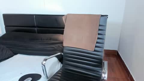 ashlyviper77 online show from February 2026 09:52:01 PM