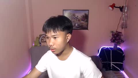 Snapshot of asian_prince_of_cock chatting on November 2025 01:45:01 PM Prince online show from November 2025 01:45:01 PM