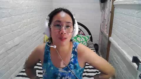 Snapshot of asian_sexydimples chatting on February 2025 03:24:02 PM Trixie online show from February 2025 03:24:02 PM