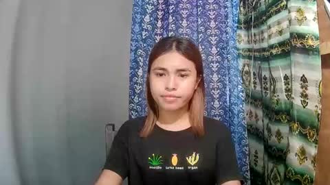 Sofia online show from December 2025 06:17:02 AM