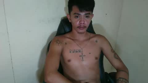 Snapshot of asian_utogxxx chatting on December 2025 08:00:01 AM angello abayon online show from December 2025 08:00:01 AM