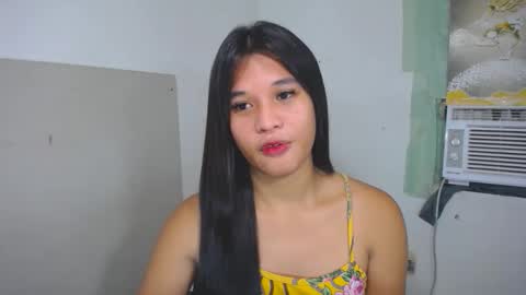 Snapshot of asian_yannie chatting on October 2025 07:04:02 PM Yan online show from October 2025 07:04:02 PM