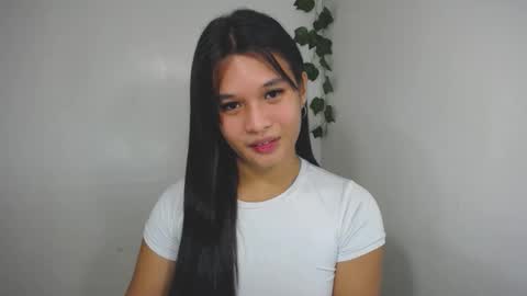 Snapshot of asian_yannie chatting on November 2025 07:24:01 PM Yan online show from November 2025 07:24:01 PM