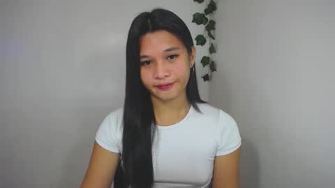 Snapshot of asian_yannie chatting on November 2025 12:21:02 AM Yan online show from November 2025 12:21:02 AM