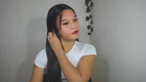 Snapshot of asian_yannie chatting on December 2025 01:59:02 AM Yan online show from December 2025 01:59:02 AM