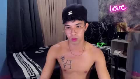 asiancum_peter online show from November 2025 02:21:01 AM