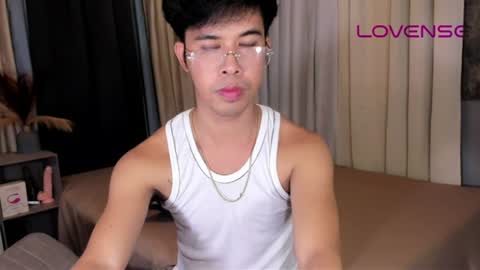 Snapshot of asiancum_peter chatting on June 2026 02:45:02 AM asiancum_peter online show from June 2026 02:45:02 AM