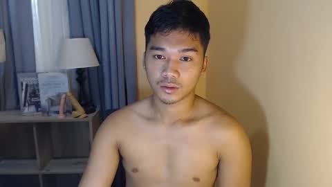 Snapshot of asianhunk_jamesx chatting on October 2025 06:04:02 AM asianhunk_jamesx online show from October 2025 06:04:02 AM