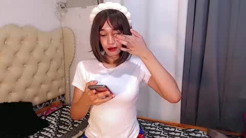 Snapshot of asianpetite_ivy chatting on December 2025 05:17:02 AM asianpetite_ivy online show from December 2025 05:17:02 AM