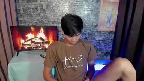 Snapshot of asianplayboyx chatting on November 2025 04:40:01 PM mark online show from November 2025 04:40:01 PM