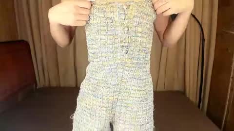 Snapshot of asianprettypetite chatting on February 2025 12:17:02 PM CHESKA online show from February 2025 12:17:02 PM