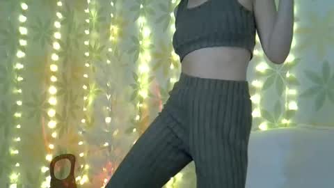 Snapshot of asianshiny chatting on September 2025 08:03:01 AM Alice online show from September 2025 08:03:01 AM