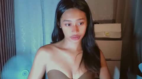 Snapshot of asiantreasures chatting on May 2026 09:58:02 AM kisses online show from May 2026 09:58:02 AM