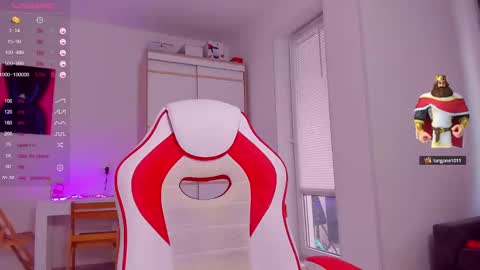 Snapshot of askcaroline chatting on January 2025 08:42:01 AM Caroline online show from January 2025 08:42:01 AM