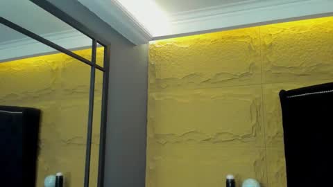 Aslan  online show from March 2026 02:04:02 AM