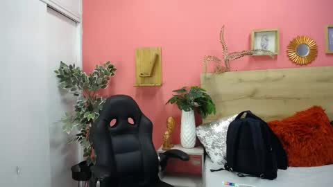 ASLY online show from April 2026 09:48:01 AM