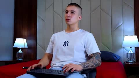 Snapshot of asmodeo_cox chatting on January 2025 09:41:01 PM Asmodeo - online show from January 2025 09:41:01 PM