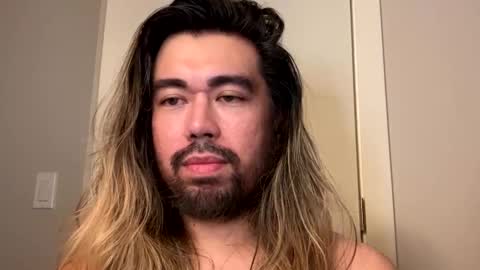 Snapshot of asmrtease chatting on December 2024 01:18:01 AM Daemon online show from December 2024 01:18:01 AM