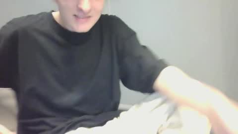 Snapshot of asphalt_surfer chatting on September 2025 09:54:01 AM asphalt surfer online show from September 2025 09:54:01 AM