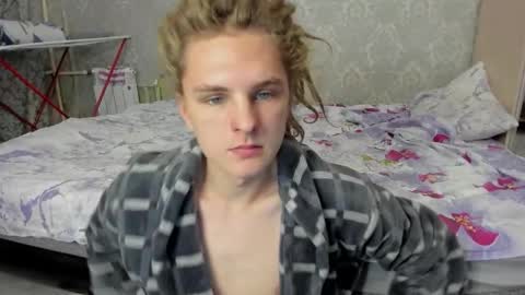 Snapshot of asphalt_surfer chatting on October 2025 10:27:01 AM asphalt surfer online show from October 2025 10:27:01 AM