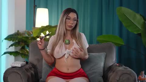 Snapshot of assmerising chatting on February 2026 10:49:01 AM Starting 930 PM EU TIME online show from February 2026 10:49:01 AM