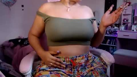 Snapshot of asstasticgamer chatting on July 2026 01:41:02 PM AsstasticGamer online show from July 2026 01:41:02 PM