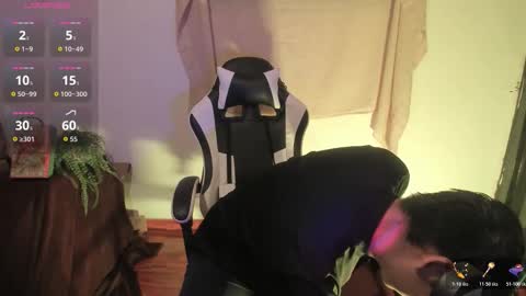 Snapshot of asta_kuro chatting on December 2025 09:58:01 AM Asta Kuno online show from December 2025 09:58:01 AM