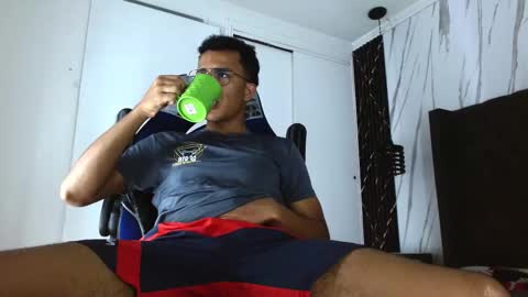 Snapshot of aston_vera chatting on November 2025 04:00:01 AM Aston online show from November 2025 04:00:01 AM