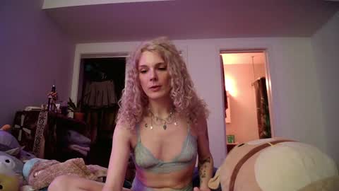 Snapshot of astorialove chatting on January 2025 12:50:01 AM AstoriaLove online show from January 2025 12:50:01 AM