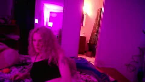 Snapshot of astorialove chatting on February 2025 07:13:01 AM AstoriaLove online show from February 2025 07:13:01 AM