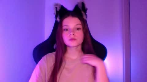 astradream_ online show from October 2025 06:27:02 PM