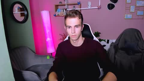 astren online show from November 2025 08:11:02 PM