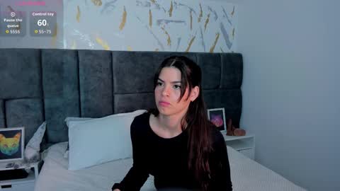 astrid_velle online show from December 2025 04:30:02 AM