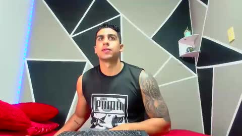 Astrom model independent online show from March 2025 08:44:02 PM