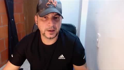 Snapshot of astton_nick chatting on February 2025 06:44:02 AM Nick Astton online show from February 2025 06:44:02 AM