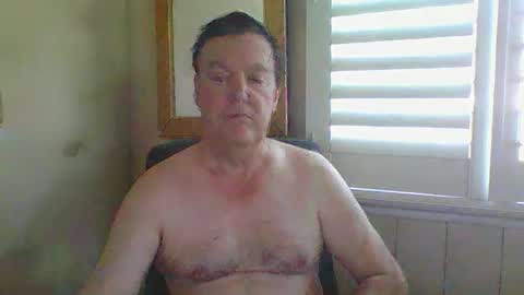 Snapshot of astute008 chatting on November 2025 03:01:02 AM astute008 online show from November 2025 03:01:02 AM