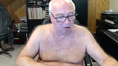 asusandy online show from January 2025 10:44:02 PM