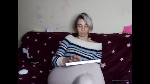 Snapshot of asyalu chatting on January 2025 06:45:02 PM AsyaLu online show from January 2025 06:45:02 PM