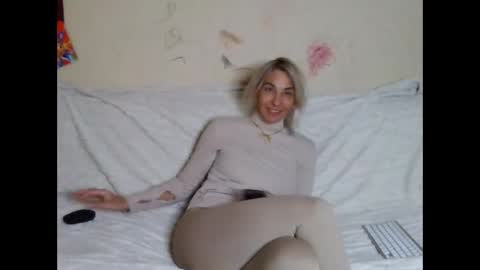 Snapshot of asyalu chatting on October 2025 12:12:02 PM AsyaLu online show from October 2025 12:12:02 PM