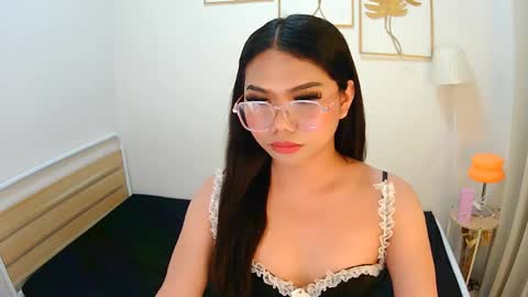 Snapshot of atashakendall chatting on April 2026 05:30:01 PM atashakendall online show from April 2026 05:30:01 PM