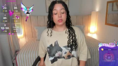 Snapshot of atena_cuteee chatting on January 2025 02:20:01 AM sofia online show from January 2025 02:20:01 AM