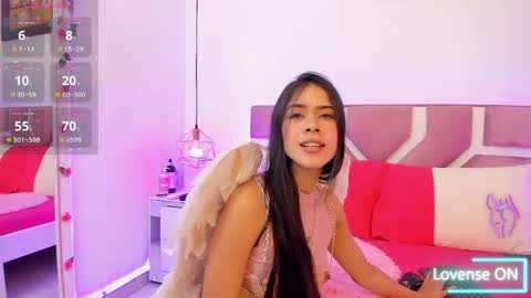 Atenea online show from April 2026 05:45:02 PM